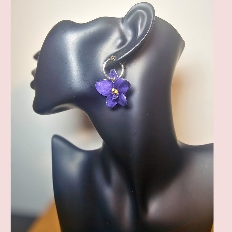 Pendientes de Violeta Africana Morada — Joya Botánica Delicada